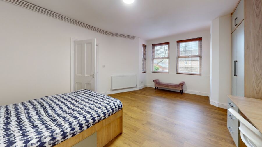 Clarendon Road, University