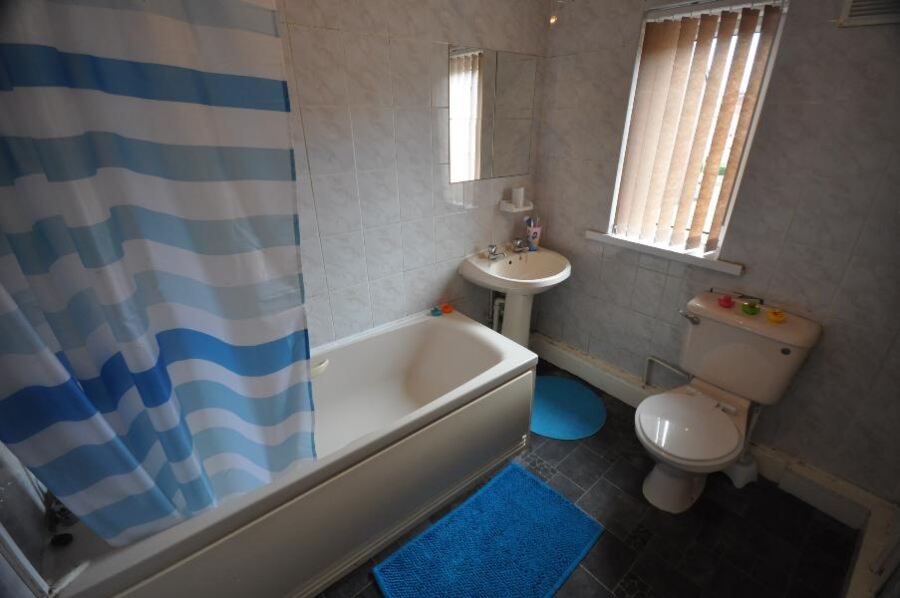 Hessle Road, Hyde Park