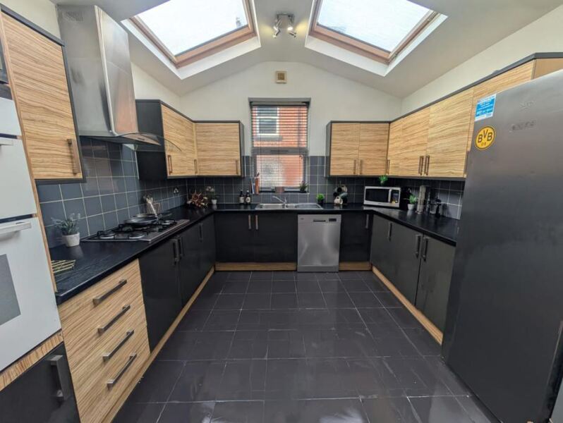 Norwood Road, Hyde Park