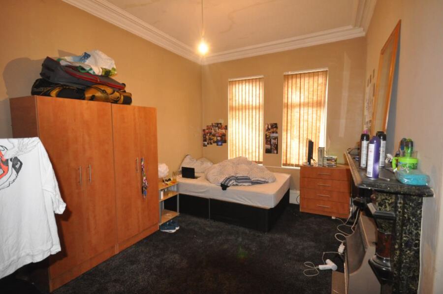 Brudenell Avenue, Hyde Park