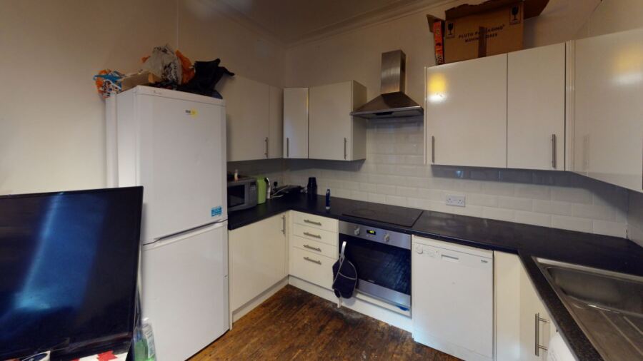 Queens Road, Hyde Park