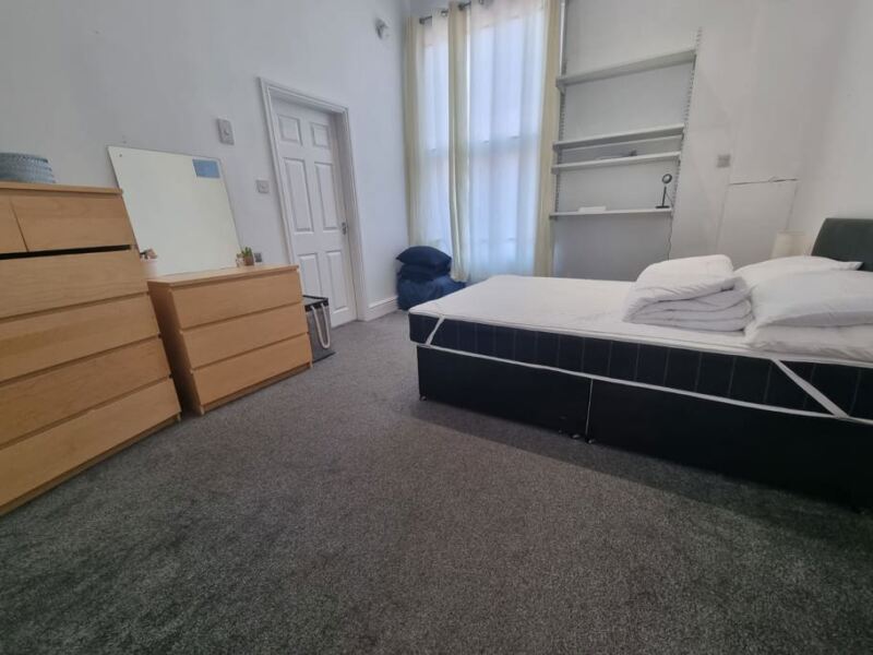 Blenheim Terrace, University