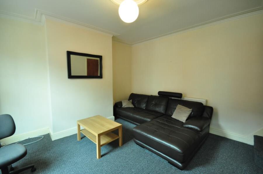 Harold Place, Hyde Park