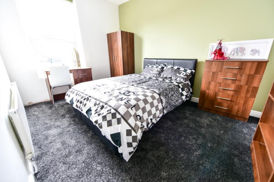 Delph Mount, Woodhouse