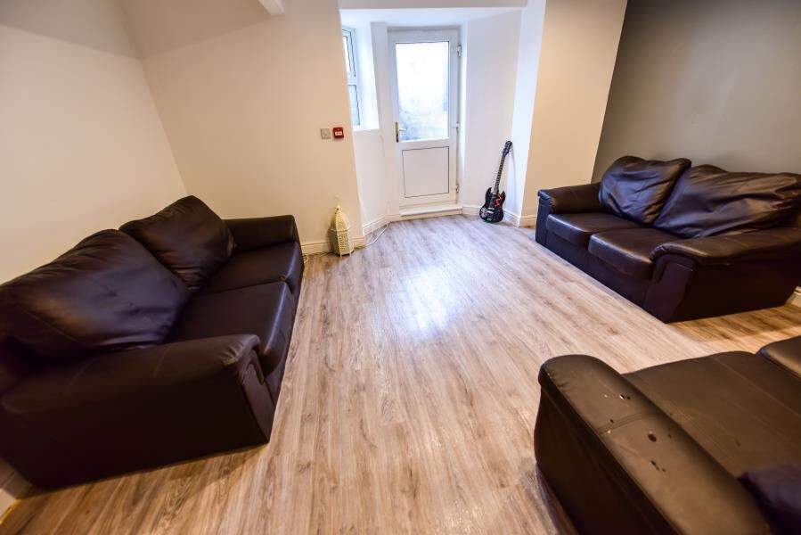 Delph Mount, Woodhouse