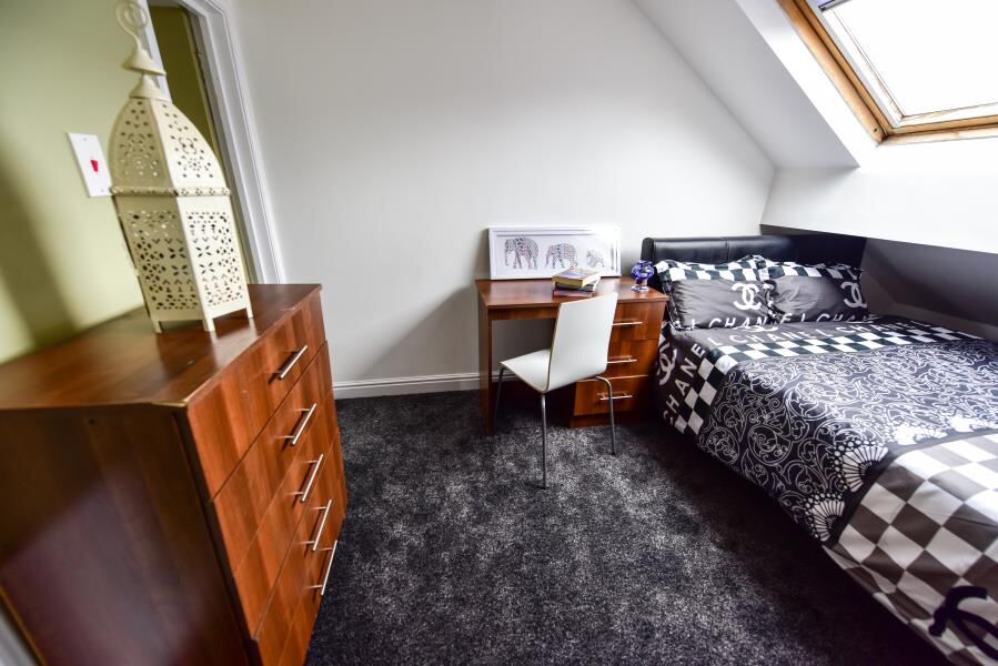 Delph Mount, Woodhouse