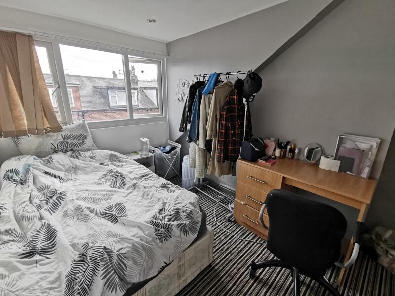 Ashville Grove, Hyde Park