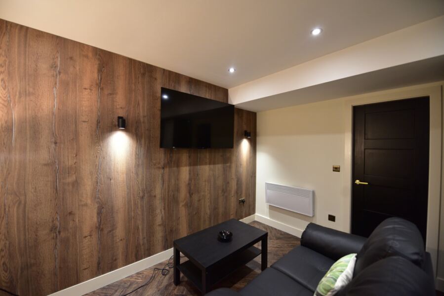 Raven Road, Hyde Park