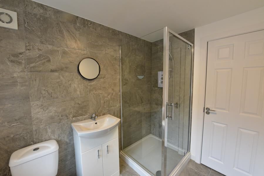 Raven Road, Hyde Park