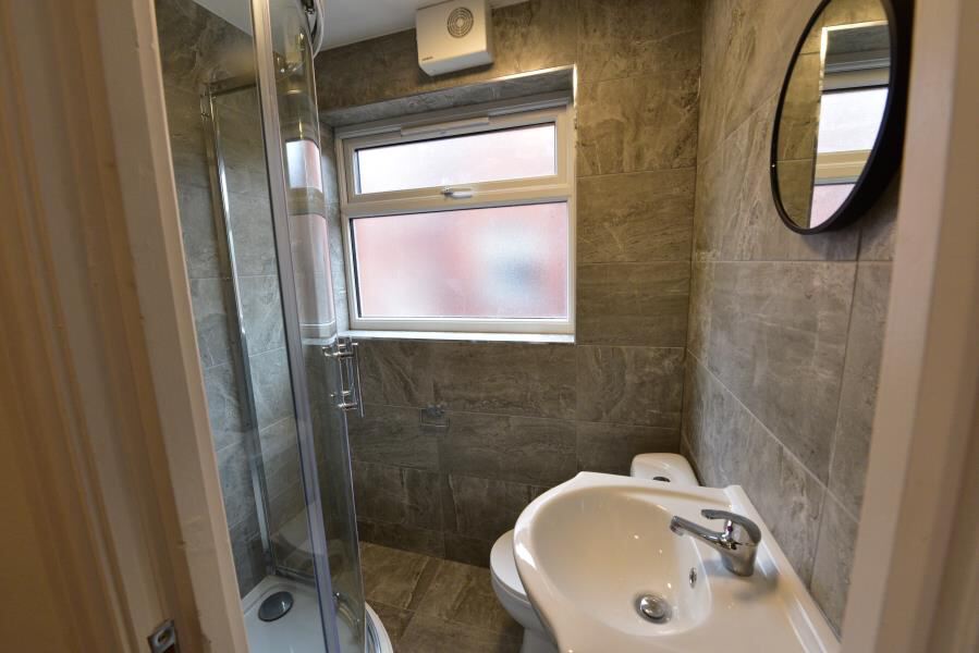 Raven Road, Hyde Park