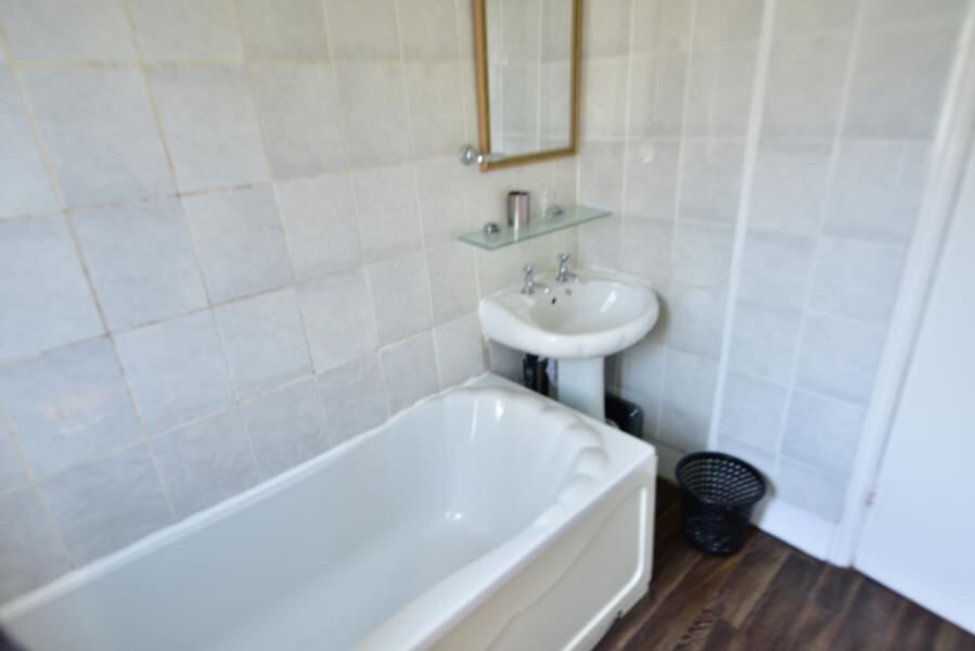 Belle Vue Road, Hyde Park