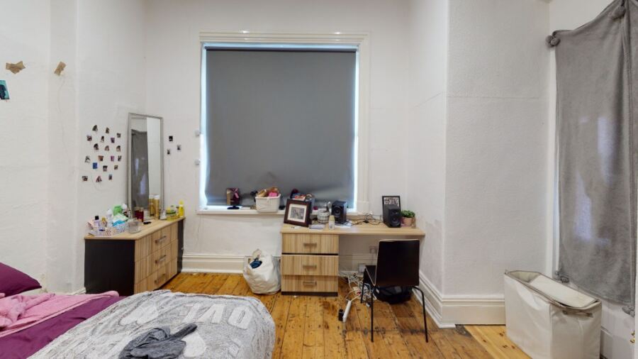 Cardigan Road, Hyde Park