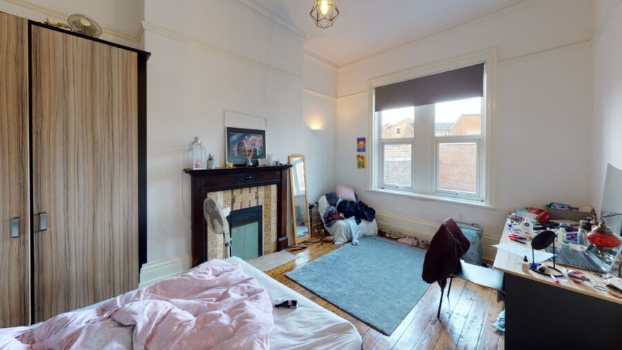 Cardigan Road, Hyde Park