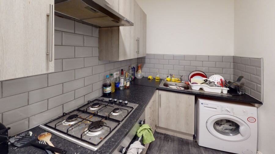 Cardigan Road, Hyde Park