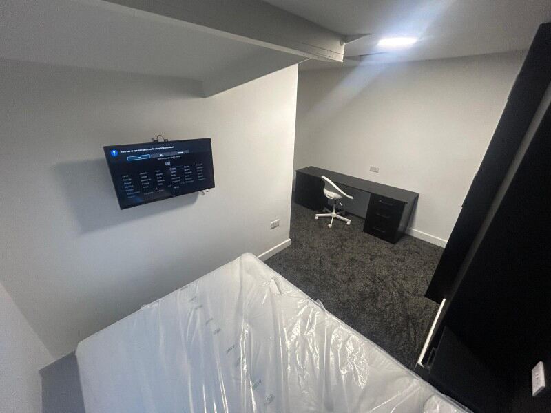 Hessle Avenue, Hyde Park