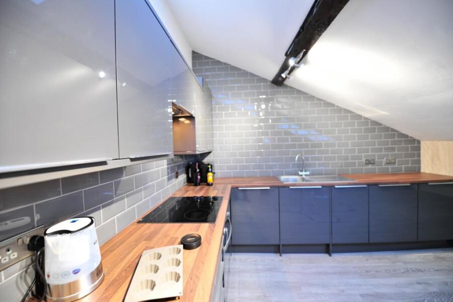 Blenheim Terrace, University