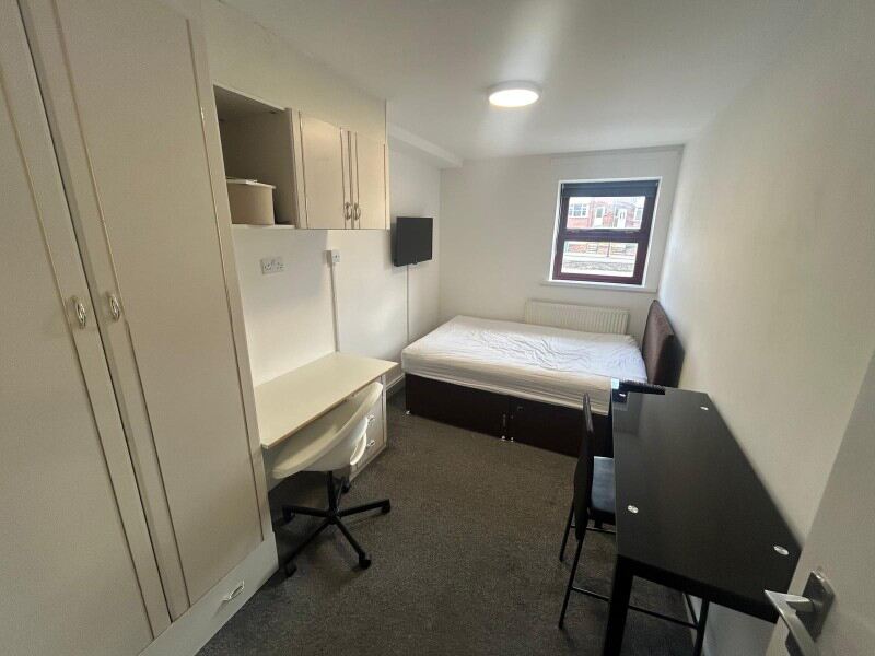 Belle Vue Road, University