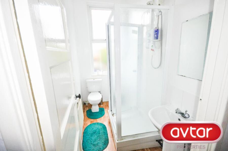 Cardigan Road, Hyde Park