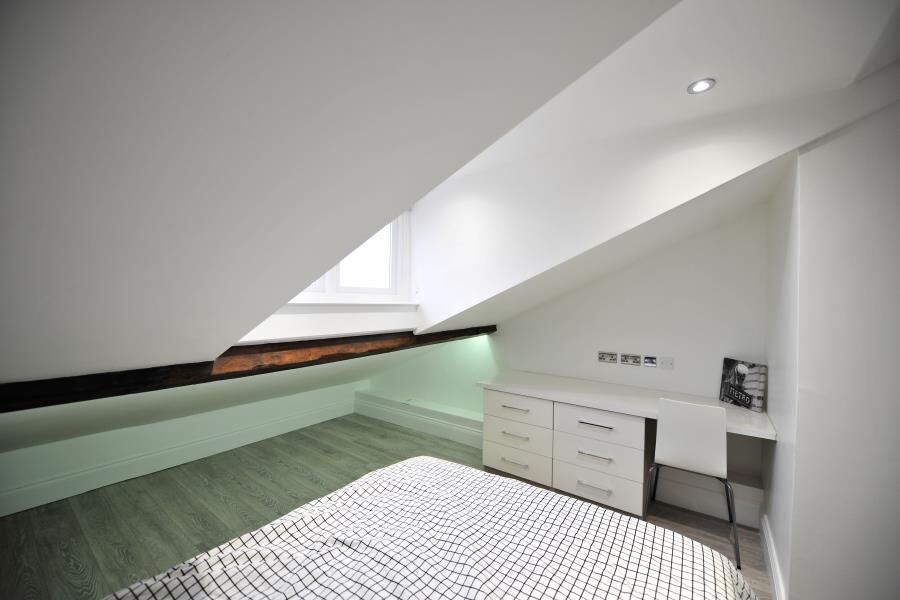 Blenheim Terrace, University