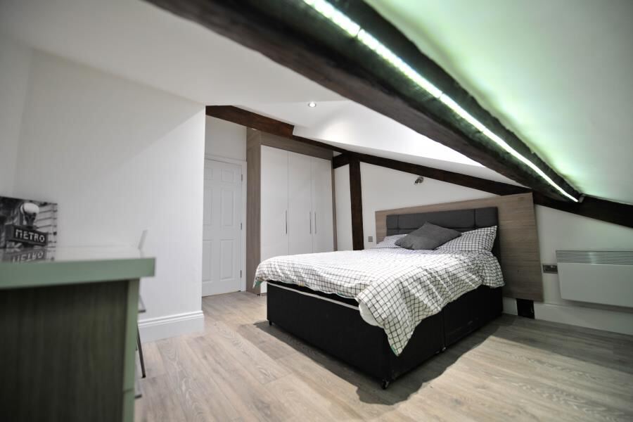 Blenheim Terrace, University