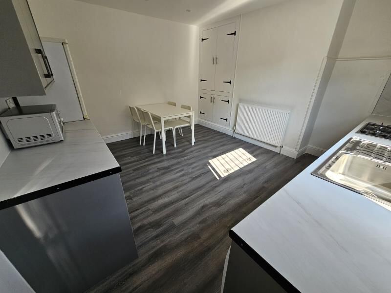 Harold Road, Hyde Park