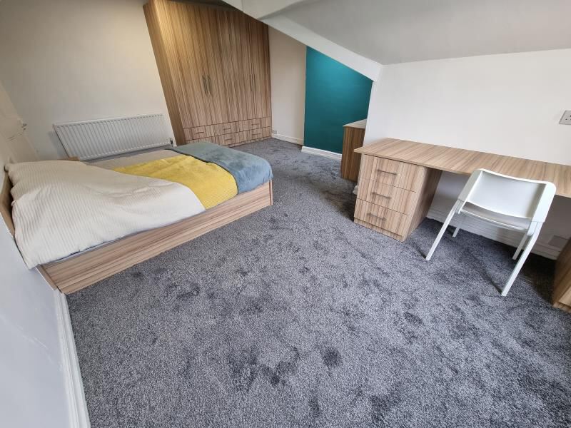 Blenheim Terrace, University