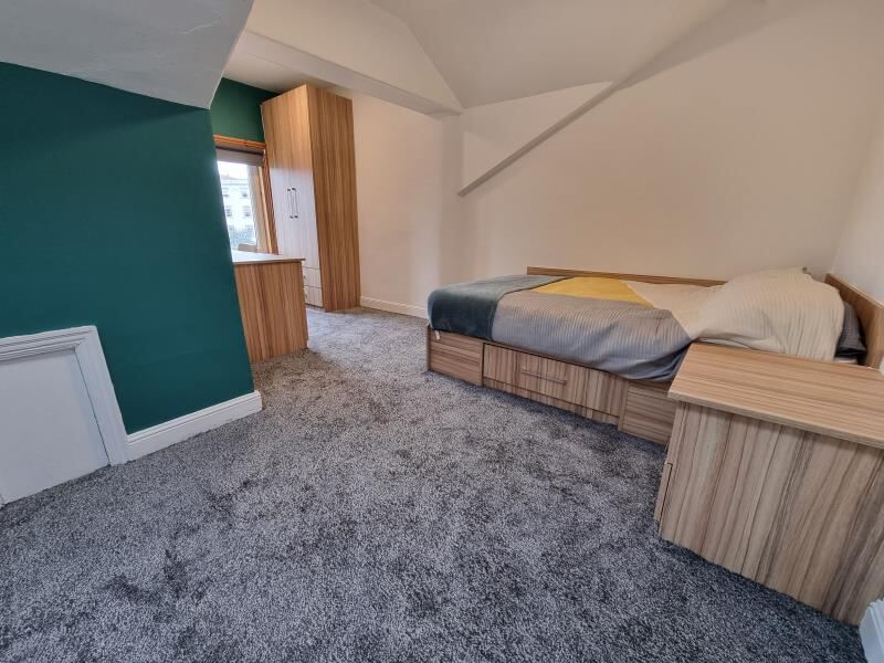 Blenheim Terrace, University