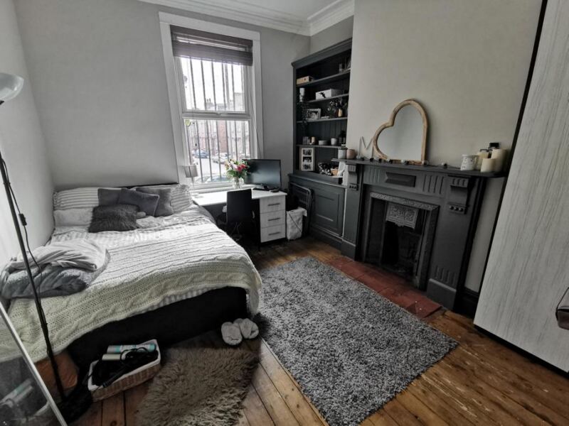 Brudenell Road, Hyde Park