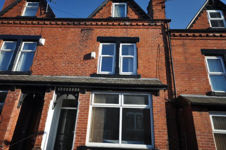 Chestnut Avenue, Hyde Park