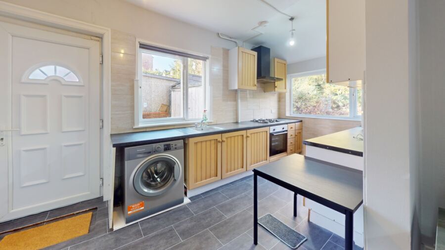 Trelawn Crescent, 