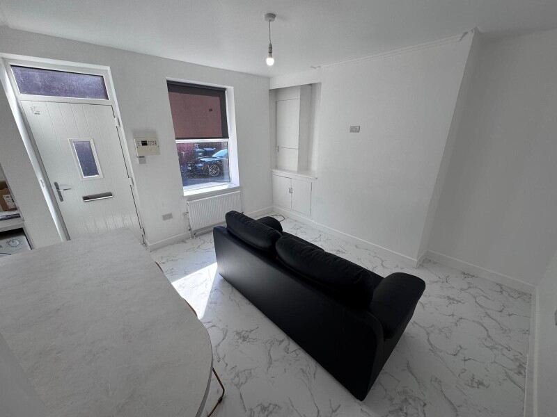 Harold Mount, Hyde Park