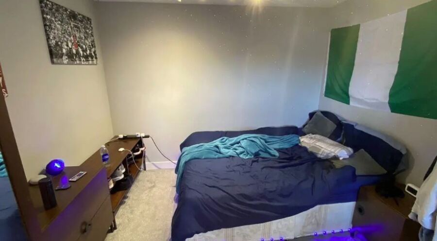 Norwood Road, Hyde Park