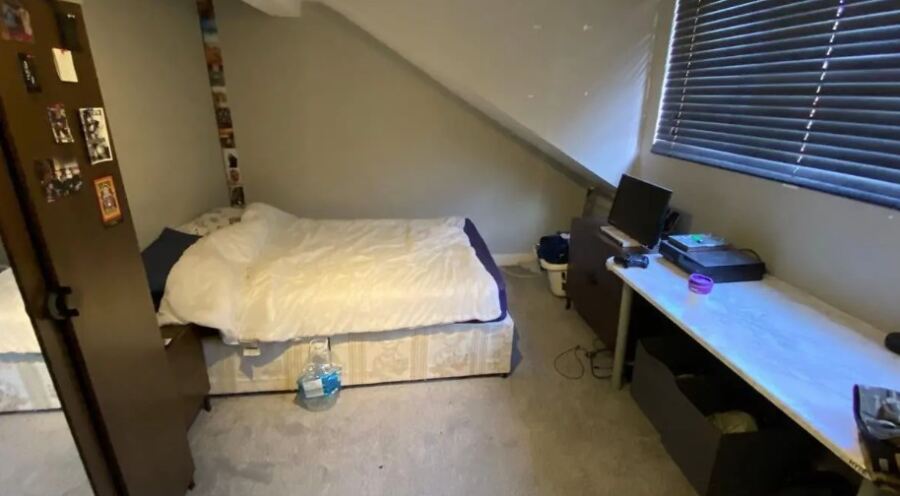 Norwood Road, Hyde Park