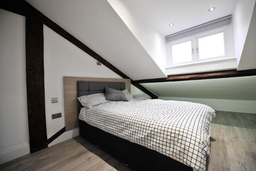 Blenheim Terrace, University