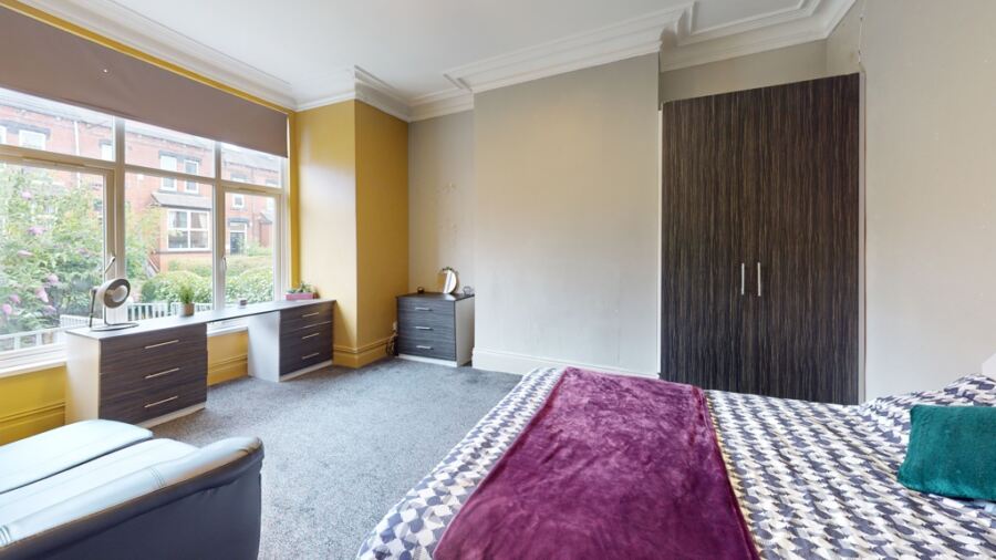 Brudenell Avenue, Hyde Park