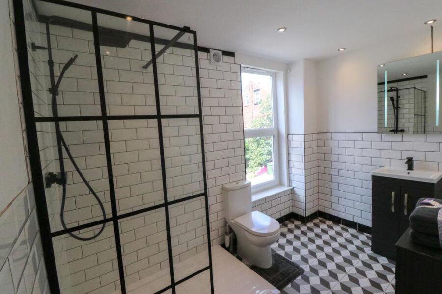 Autumn Place, Hyde Park