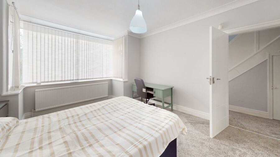 Trelawn Crescent, 