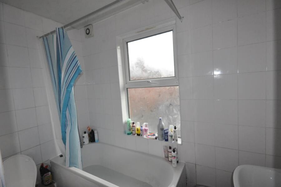 Brudenell Road, Hyde Park