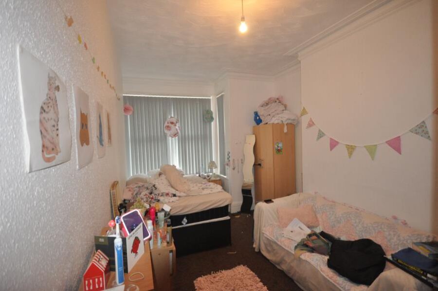 Brudenell Road, Hyde Park