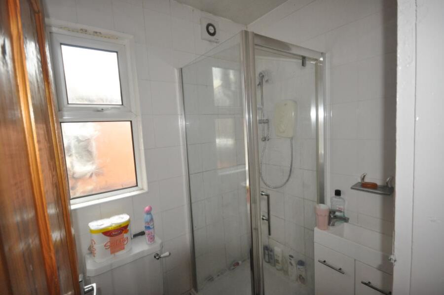 Brudenell Road, Hyde Park