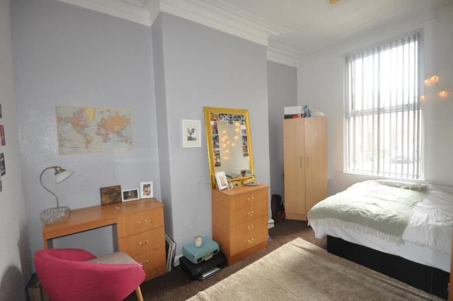 Brudenell Road, Hyde Park