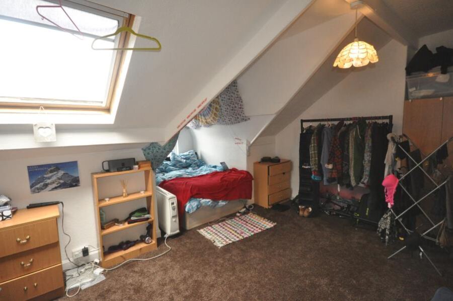 Brudenell Road, Hyde Park