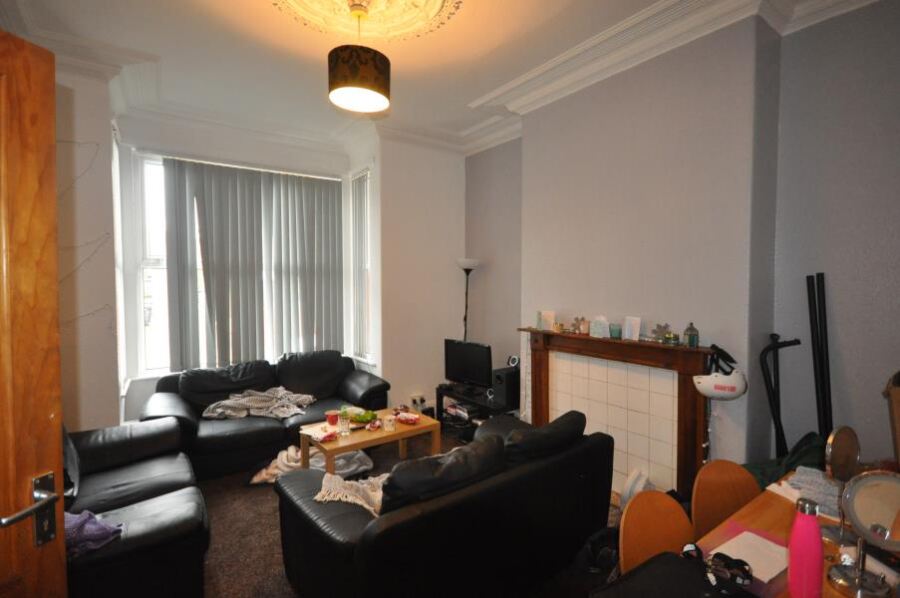 Brudenell Road, Hyde Park