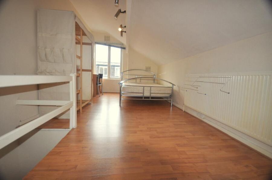 Harold Mount, Hyde Park