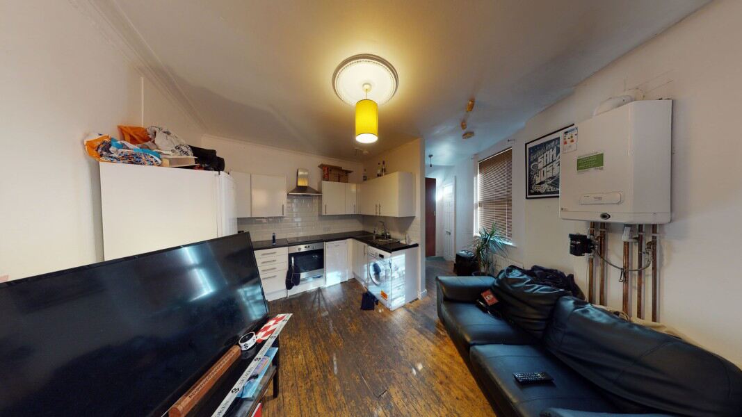 Queens Road, Hyde Park