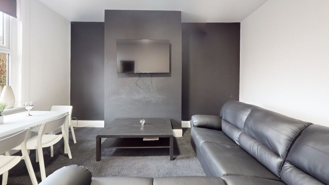 Royal Park Grove, Hyde Park