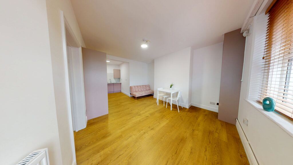 Clarendon Road, University