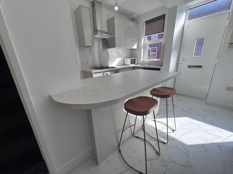 Harold Mount, Hyde Park